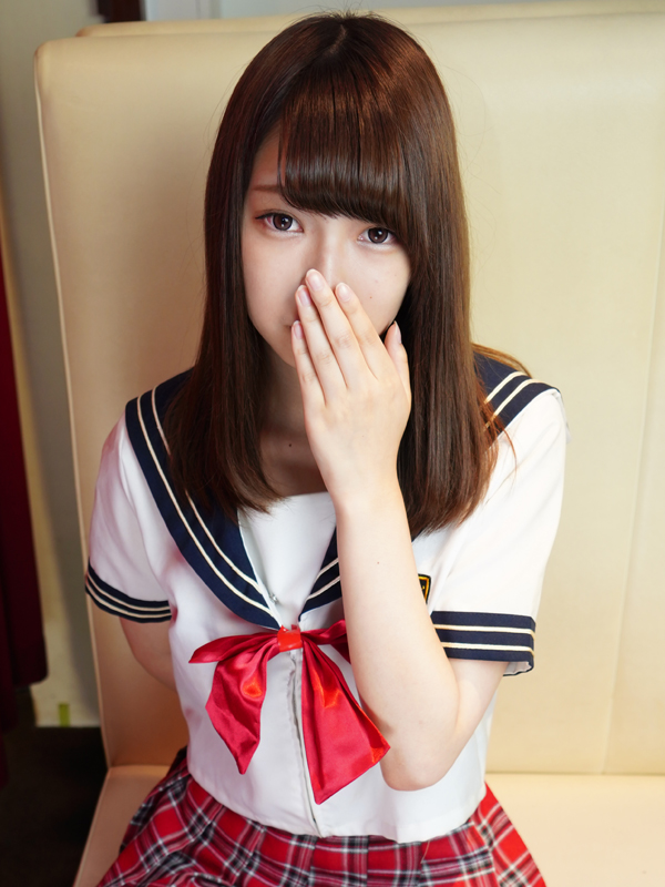踊れ！チンチコリン・祇園店 グミ 18歳 T：160cm　B：84(C)　W：55　H：87